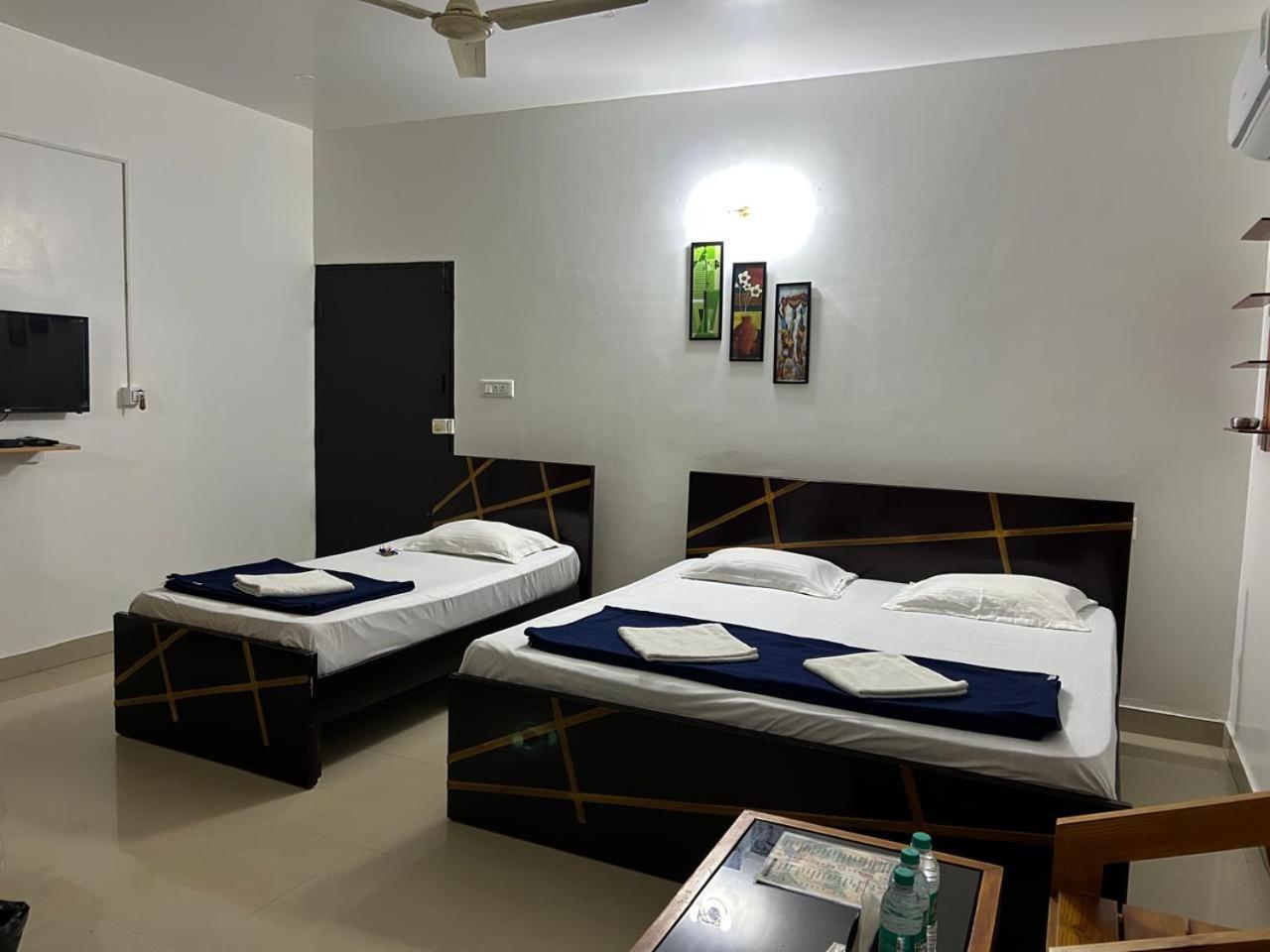 Royal Comfort Inn Bangalore Buitenkant foto