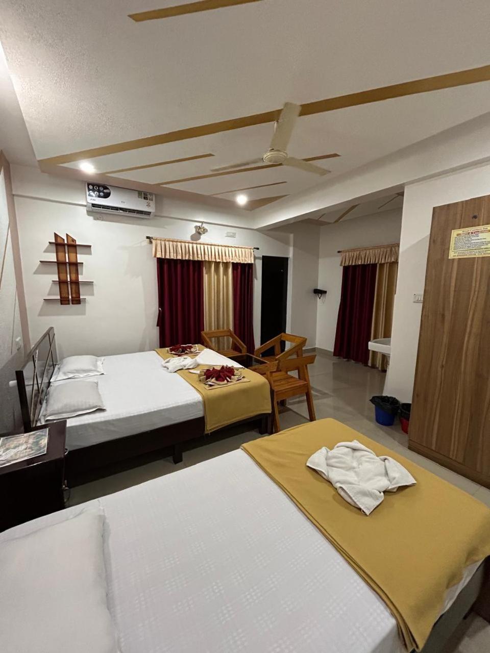 Royal Comfort Inn Bangalore Buitenkant foto